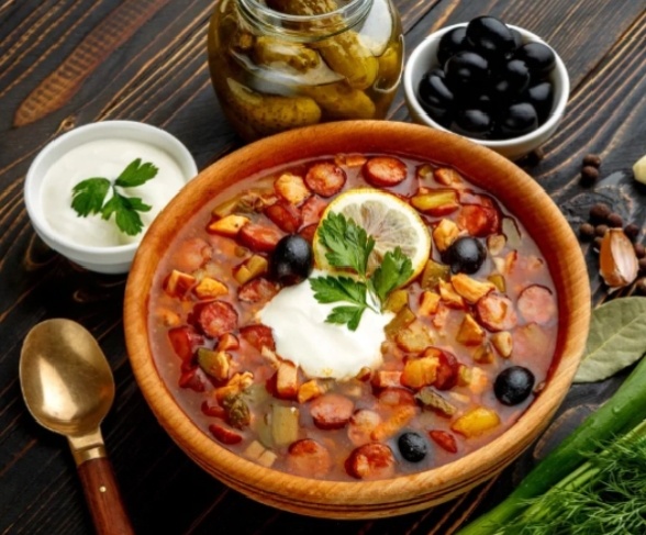 Солянка: царская «похмелка» с боярскими корнями