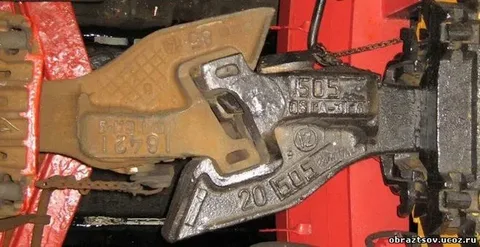 Две автосцепки в сцепленном состоянии