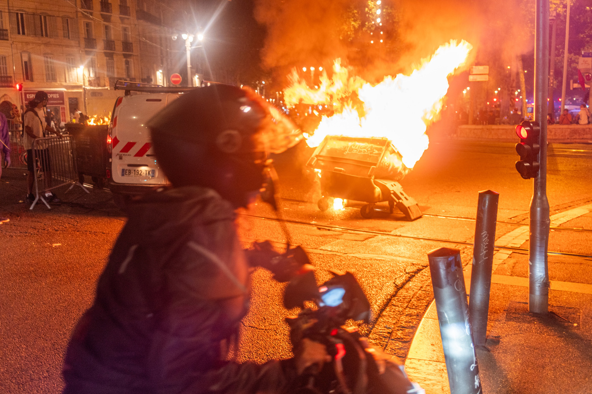     Беспорядки во Франции / Gettyimages.ru / Sener Yilmaz Aslan