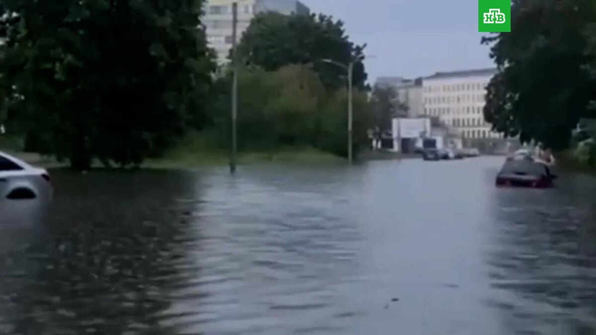    Выборг подтопило из-за рекордного ливня