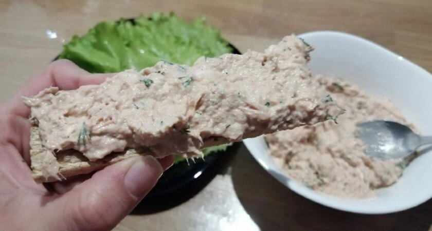    Нежная и сытная намазка на хлеб: готовится за 5 минут, съедается за 1 — в 100 раз вкуснее любой колбасы