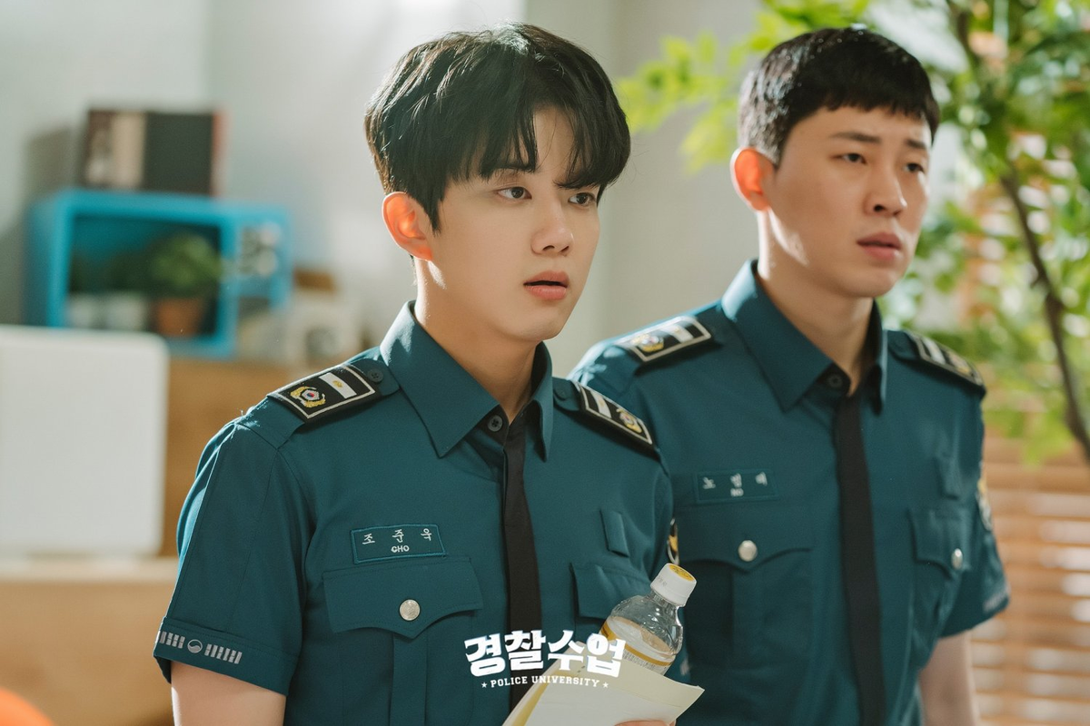 Но Бом Тхэ и Чо Юн Ук - ребятки, на которых смотришь и хочется улыбаться, смешной тандем