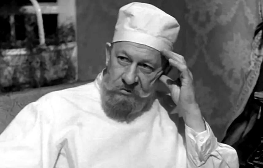 Профессор Преображенский в исполнении Евгения Евстигнеева (кадр из фильма «Собачье сердце», реж.В.Бортко, СССР, 1988 г.) 