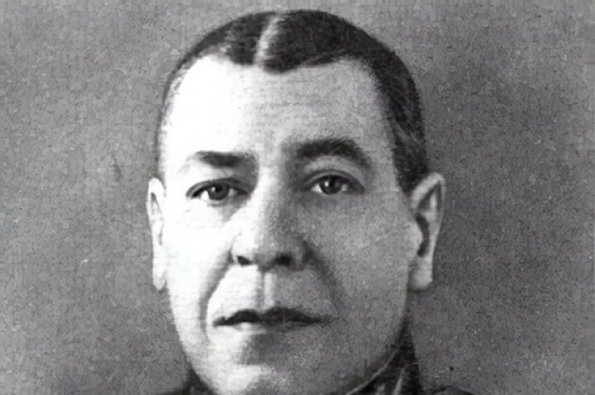    Шапошников умер за несколько недель до Великой Победы от туберкулёза.