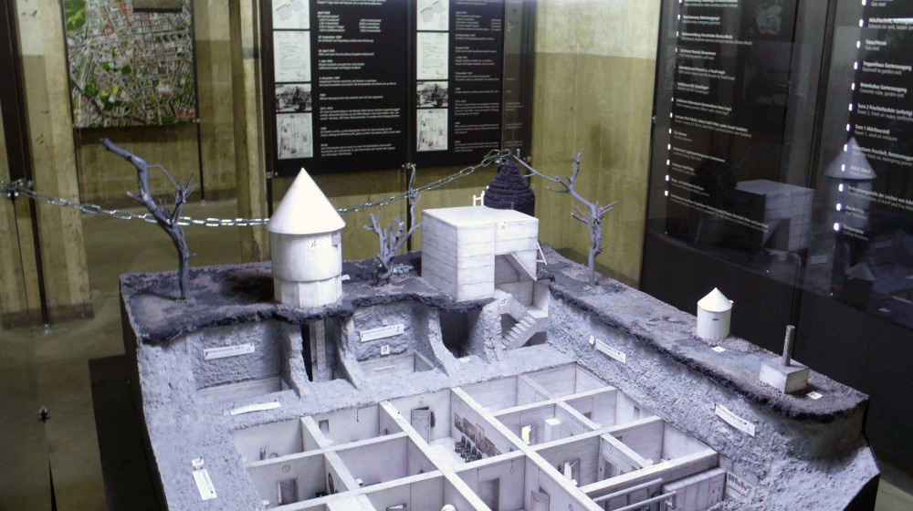    Череп в бункере сбил с толку всех ученых