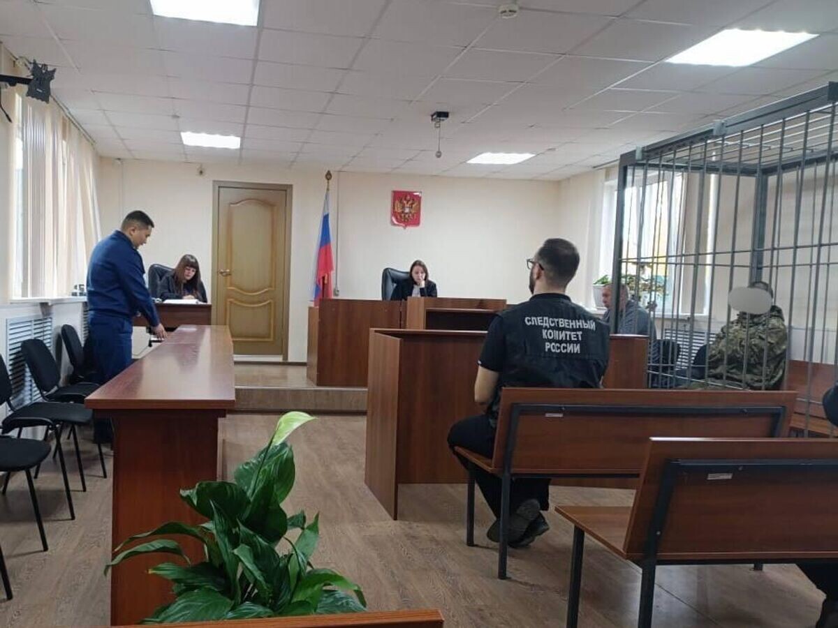   Суд арестовал водителя вездехода, в котором при затоплении в озере в Каларском округе Забайкалья погибли пять человек© Фото : Следком75/Telegram