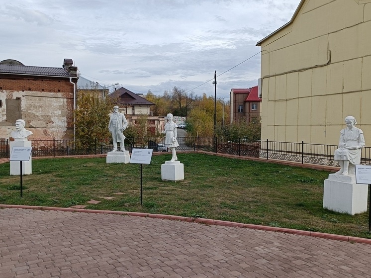     Парк советской скульптуры в Нижнем Тагиле. Фото: Николай Курилов / МК-Урал.