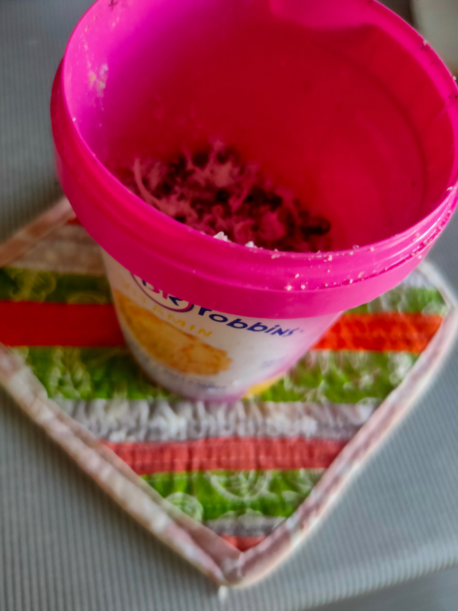 Закрываю, отправляю под ванну