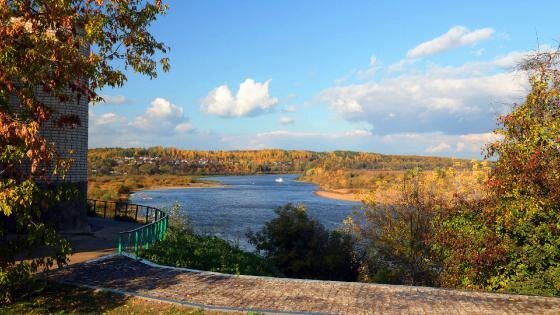 Вид на Оку, город Таруса, Калужская область.