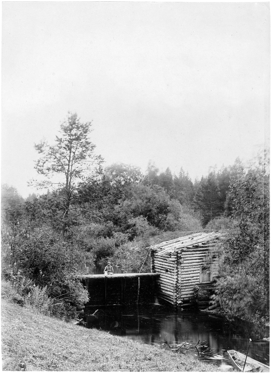 Водяная мельница.