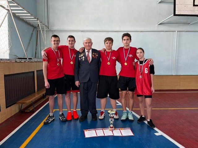 Турнир по стритболу памяти А.Г. Юдаева Красносулинский вестник  📷
