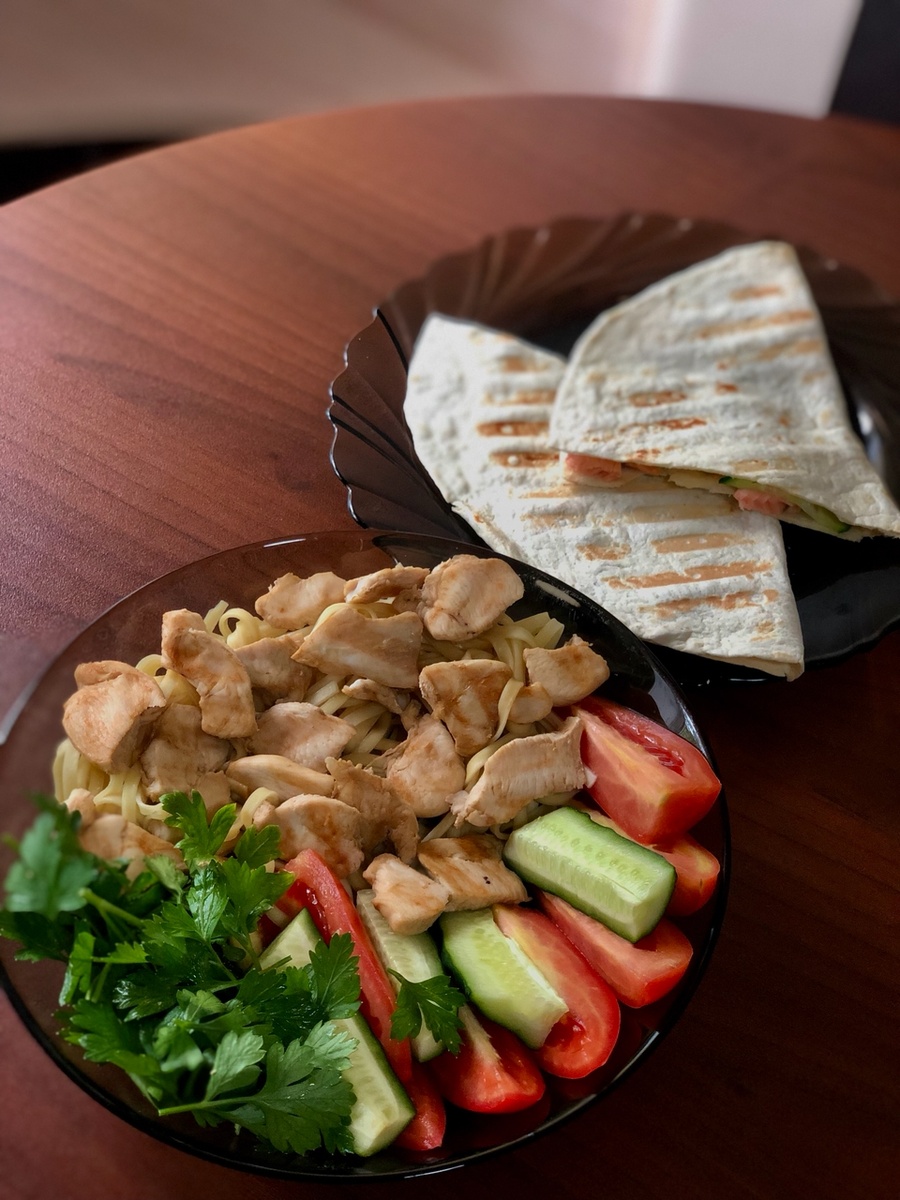 Моя тарелка с простым обедом