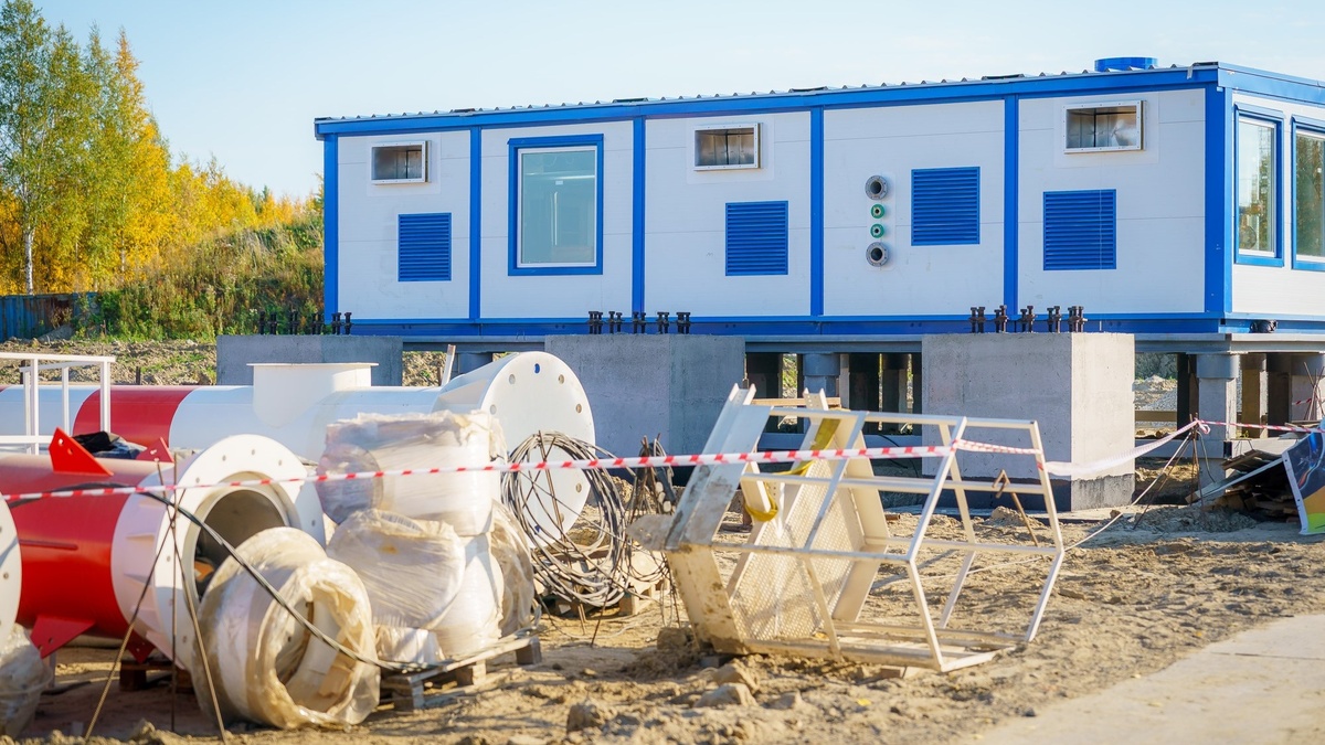    Нефтяники помогают строить котельную в поселке Каркатеевы