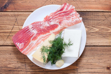 Бекон с сыром, продукты.