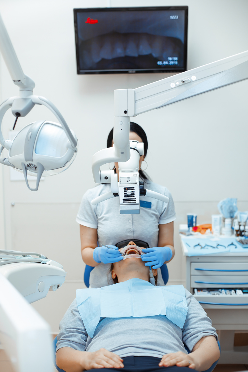 Фотография взята с сайта стоматологии Дмитрович Фэмили https://www.dmitrovich.ru/