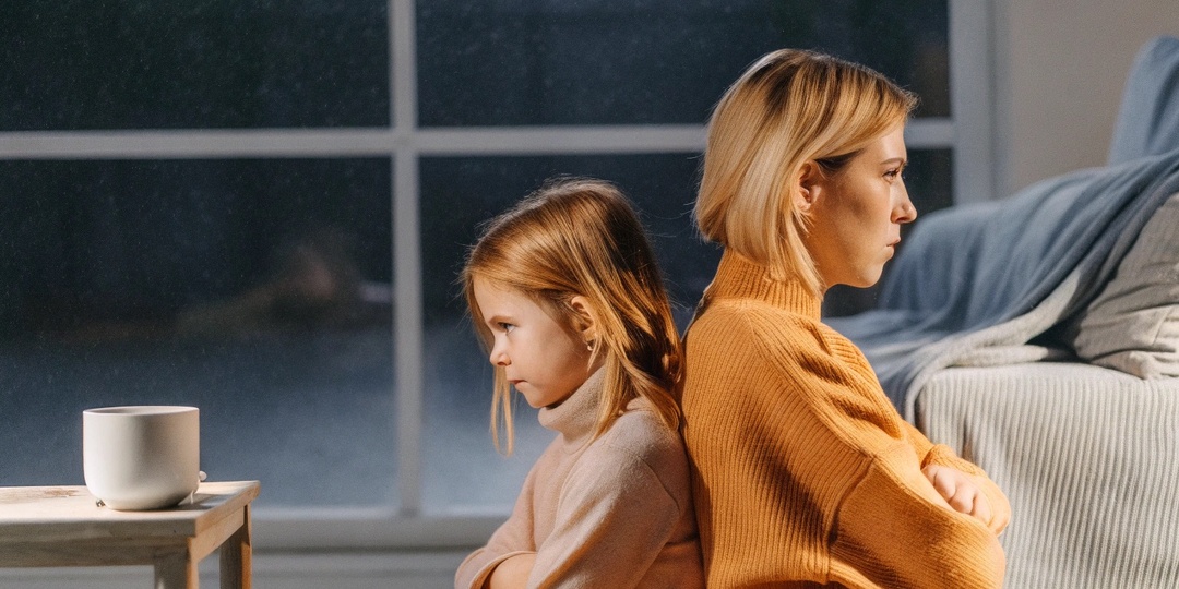 «Я тебя не люблю». Что делать, когда ребёнок это говорит