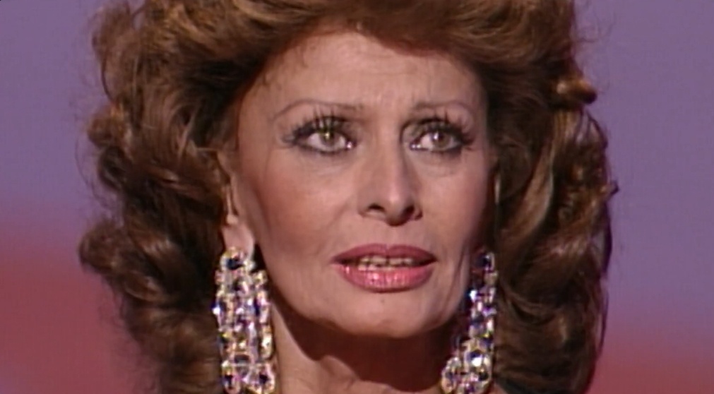    «Софи Лорен. Жить, сниматься, любить!»: 5 причин посмотреть автобиографическую ленту, снятую к 90-летнему юбилею актрисы (фото 2)