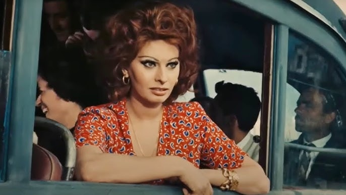    «Софи Лорен. Жить, сниматься, любить!»: 5 причин посмотреть автобиографическую ленту, снятую к 90-летнему юбилею актрисы (фото 3)