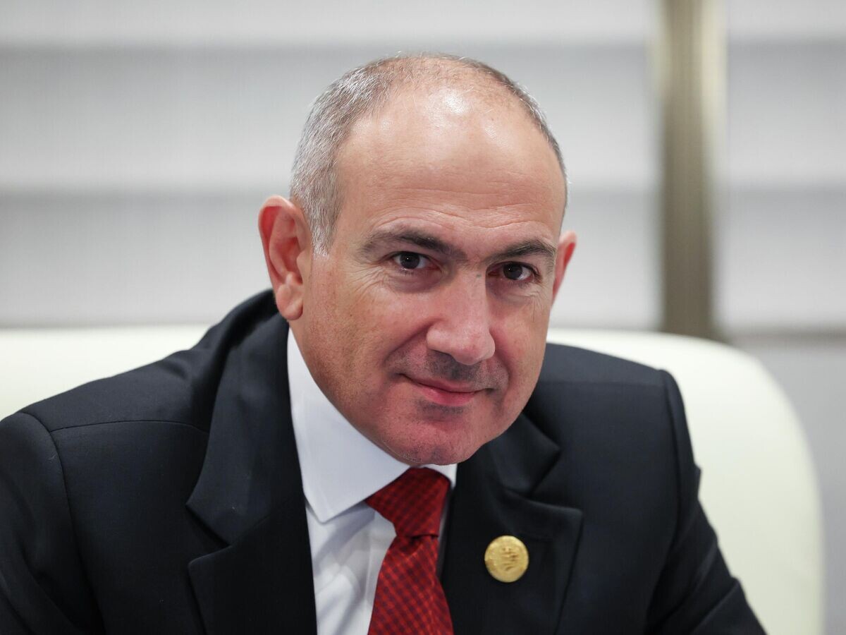    Премьер-министр Армении Никол Пашинян во время встречи с президентом РФ Владимиром Путиным на полях саммита Шанхайской организации сотрудничества© РИА Новости / POOL
