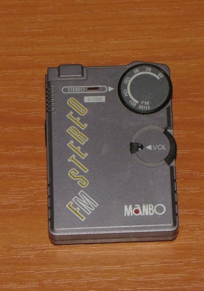 Тот самый Manbo S-202. На смену ему пришёл Retekess TR-105