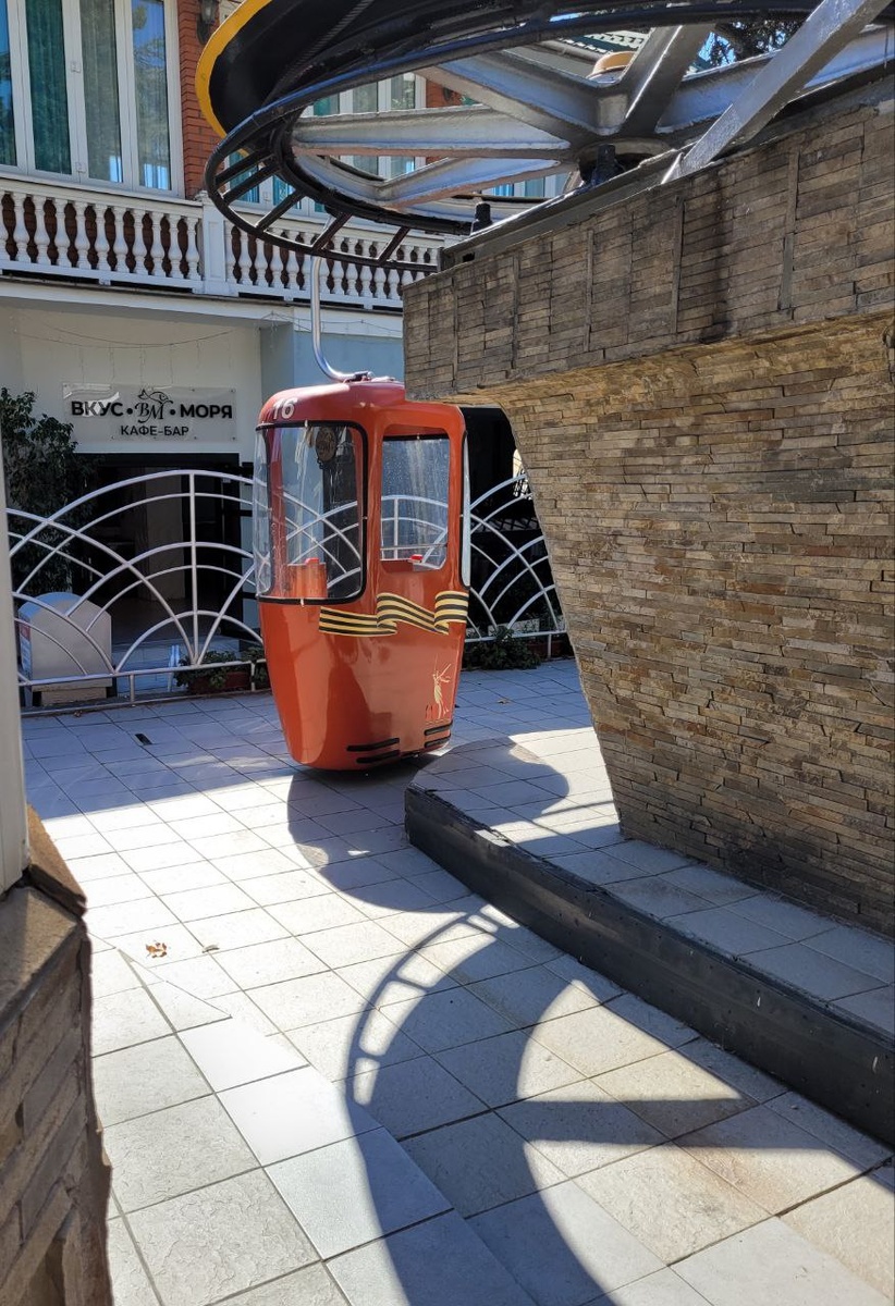 Кабинки новые, но жаль, что стали закрытыми