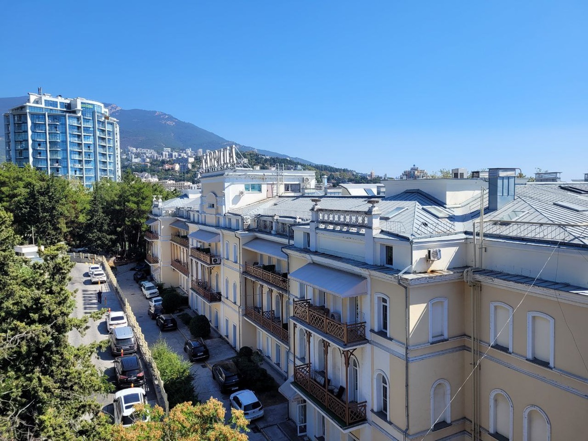 «Таврида» — она же «Ялта», «Ялтинская», «Южная», «Центральная», «Бристоль»