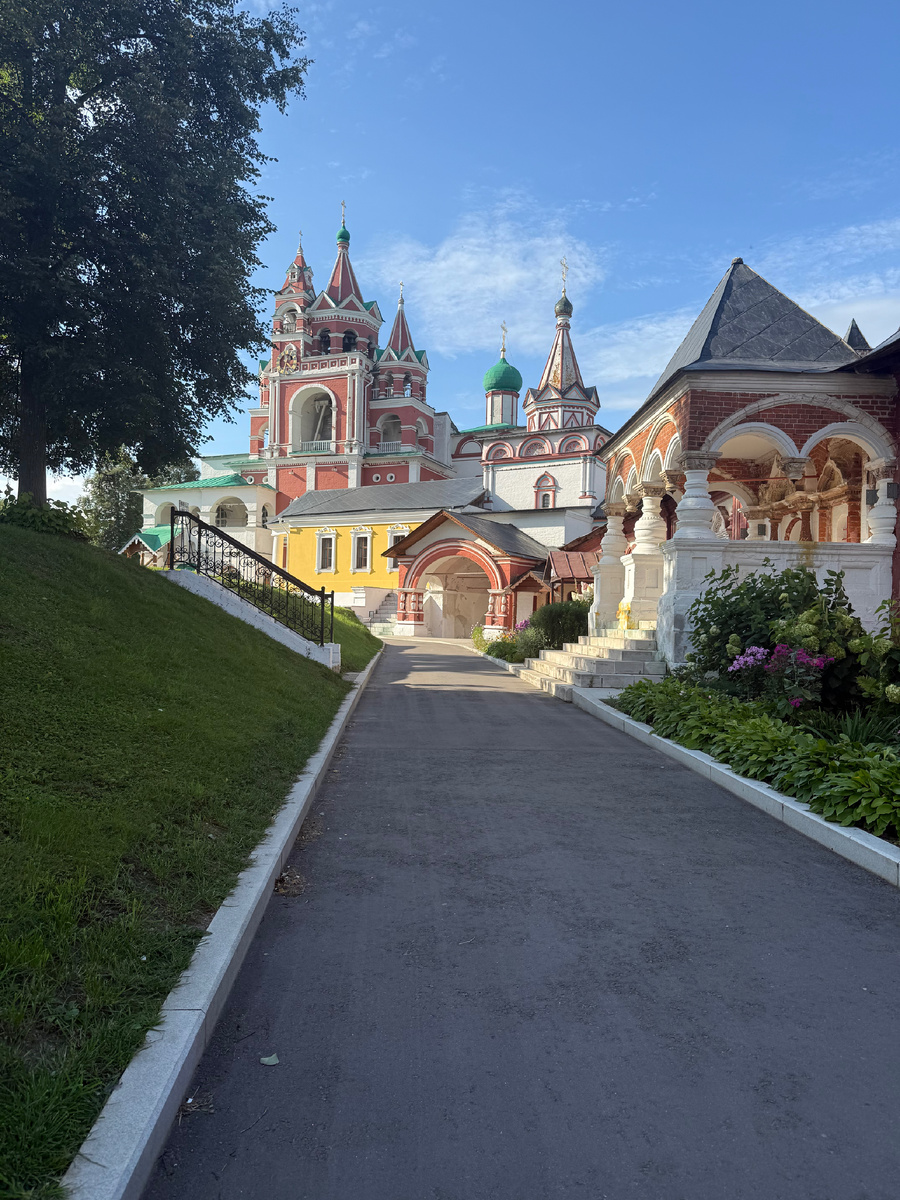 Саввино-Сторожевский монастырь в Звенигороде.