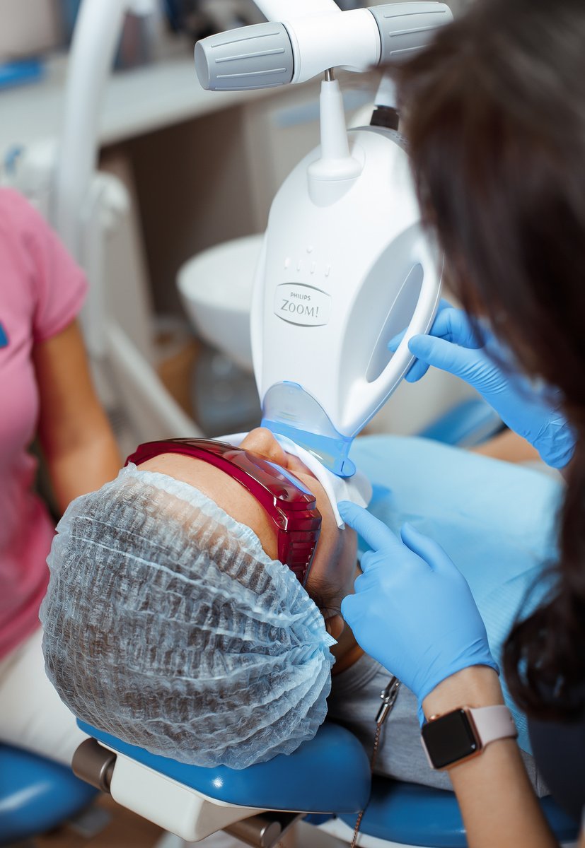 Фотография взята с сайта стоматологии Дмитрович Фэмили https://www.dmitrovich.ru/