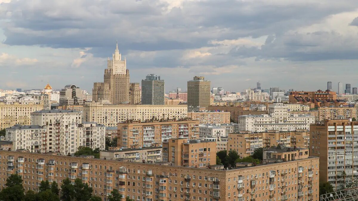    Погода в Москве.