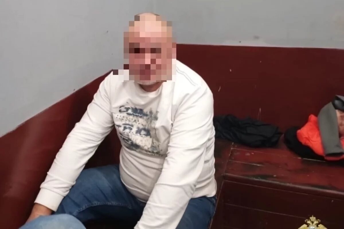    В метро Петербурга мужчину задержали за нападение на женщину