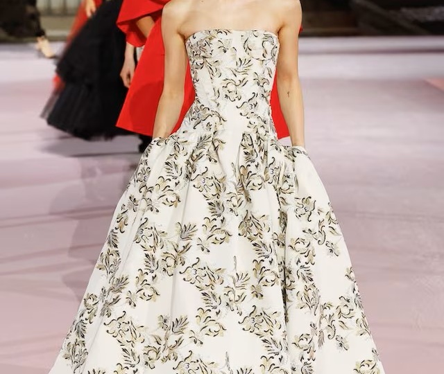 Каролина Херрера Carolina Herrera все образы с показа весна-лето 2026.