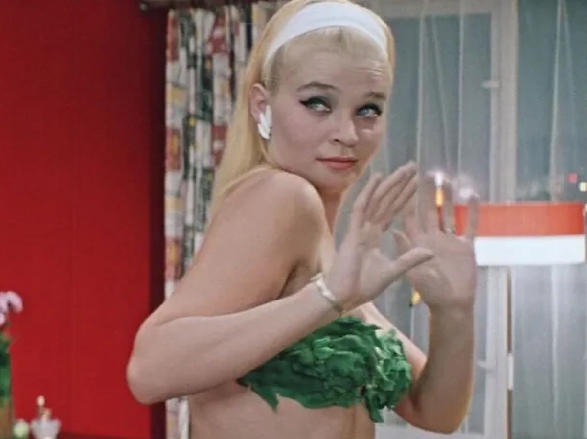 Светлана Светличная в фильме «Бриллиантовая рука»