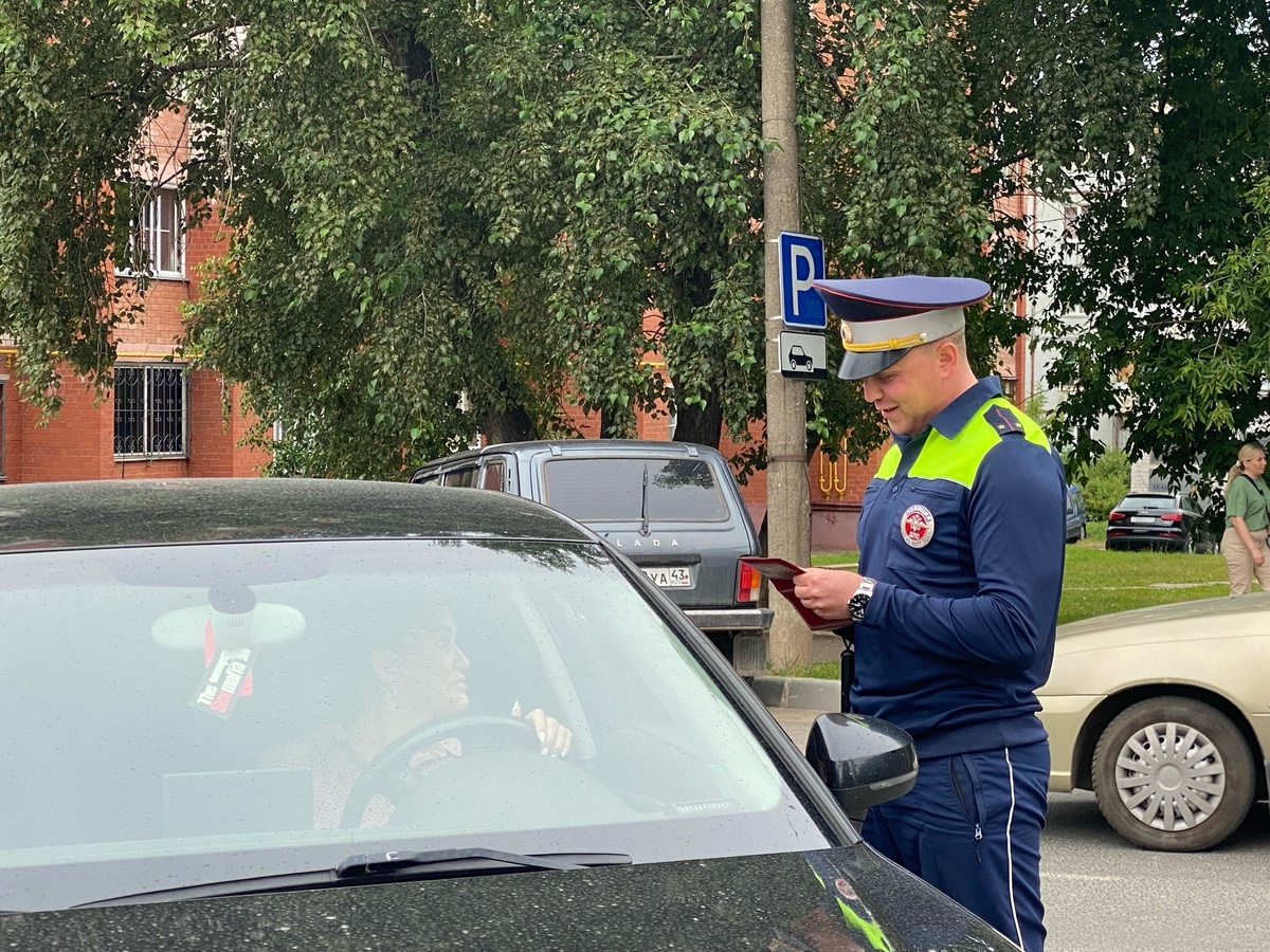    В ГАИ поставили жирную точку: до какого возраста можно водить машину - пенсионерам указали на действующие ограничения