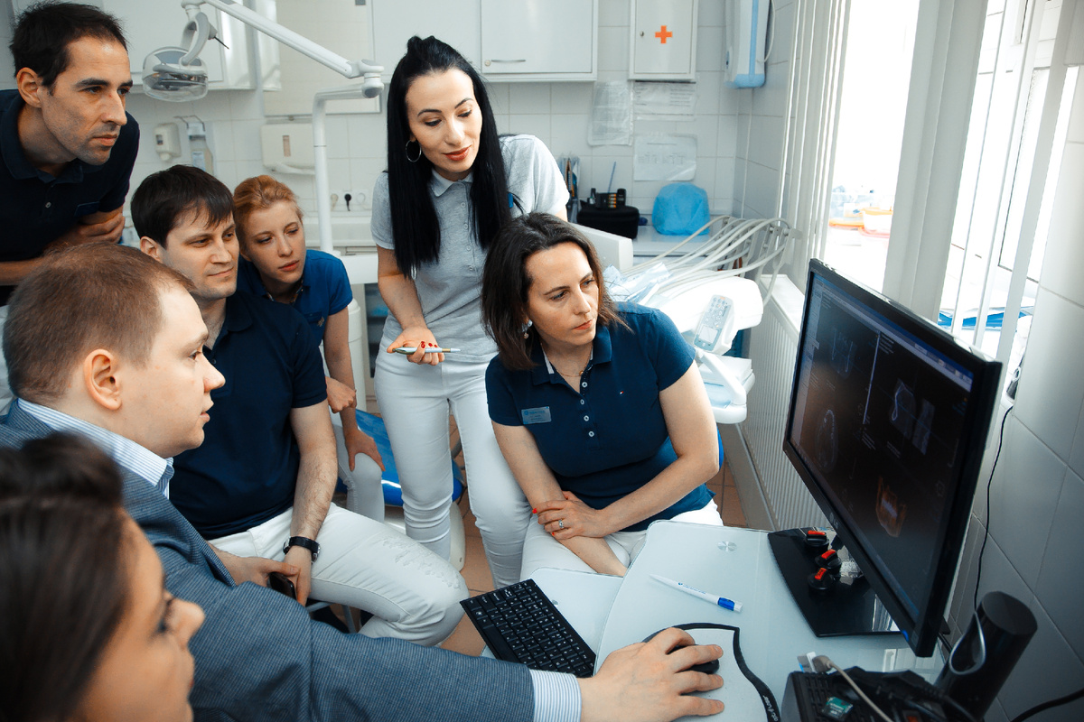 Фотография взята с сайта стоматологии Дмитрович Фэмили https://www.dmitrovich.ru/