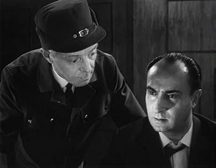 Кадры из фильма "Продавец воздуха" (1967).