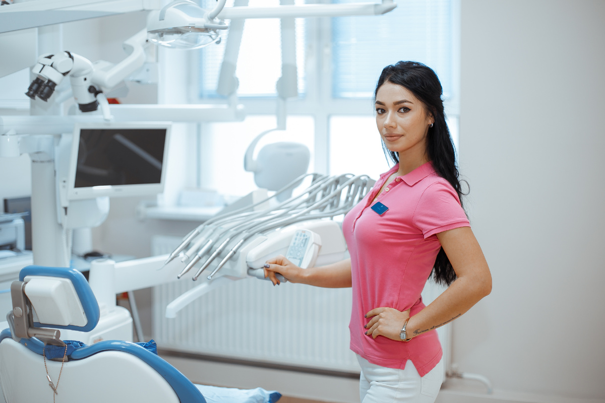 Фотография взята с сайта стоматологии Дмитрович Фэмили https://www.dmitrovich.ru/