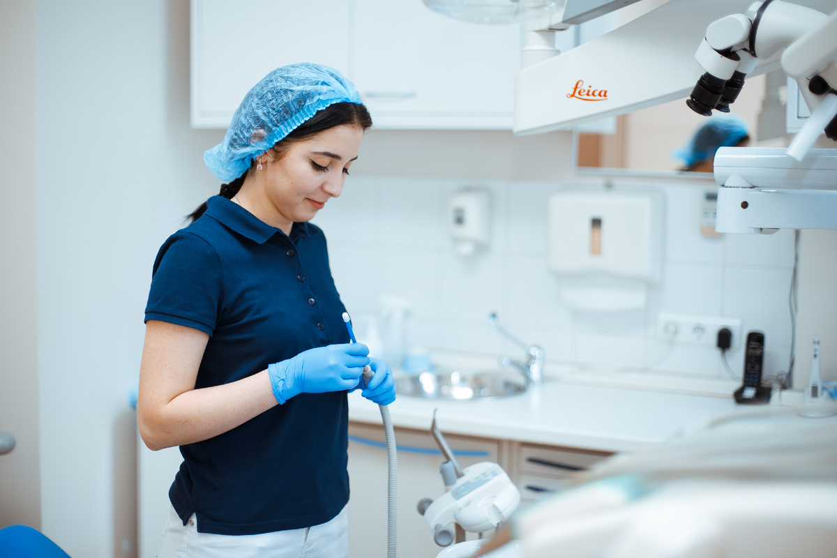 Фотография взята с сайта стоматологии Дмитрович Фэмили https://www.dmitrovich.ru/