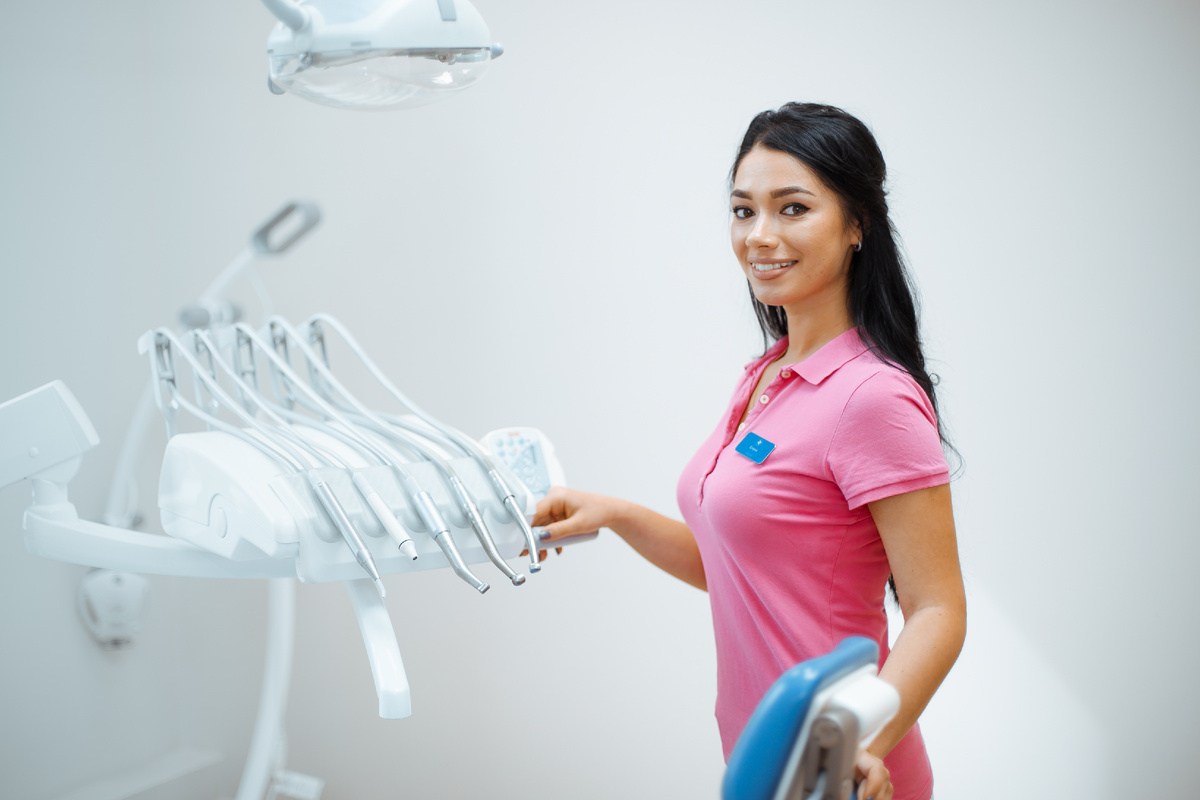 Фотография взята с сайта стоматологии Дмитрович Фэмили https://www.dmitrovich.ru/