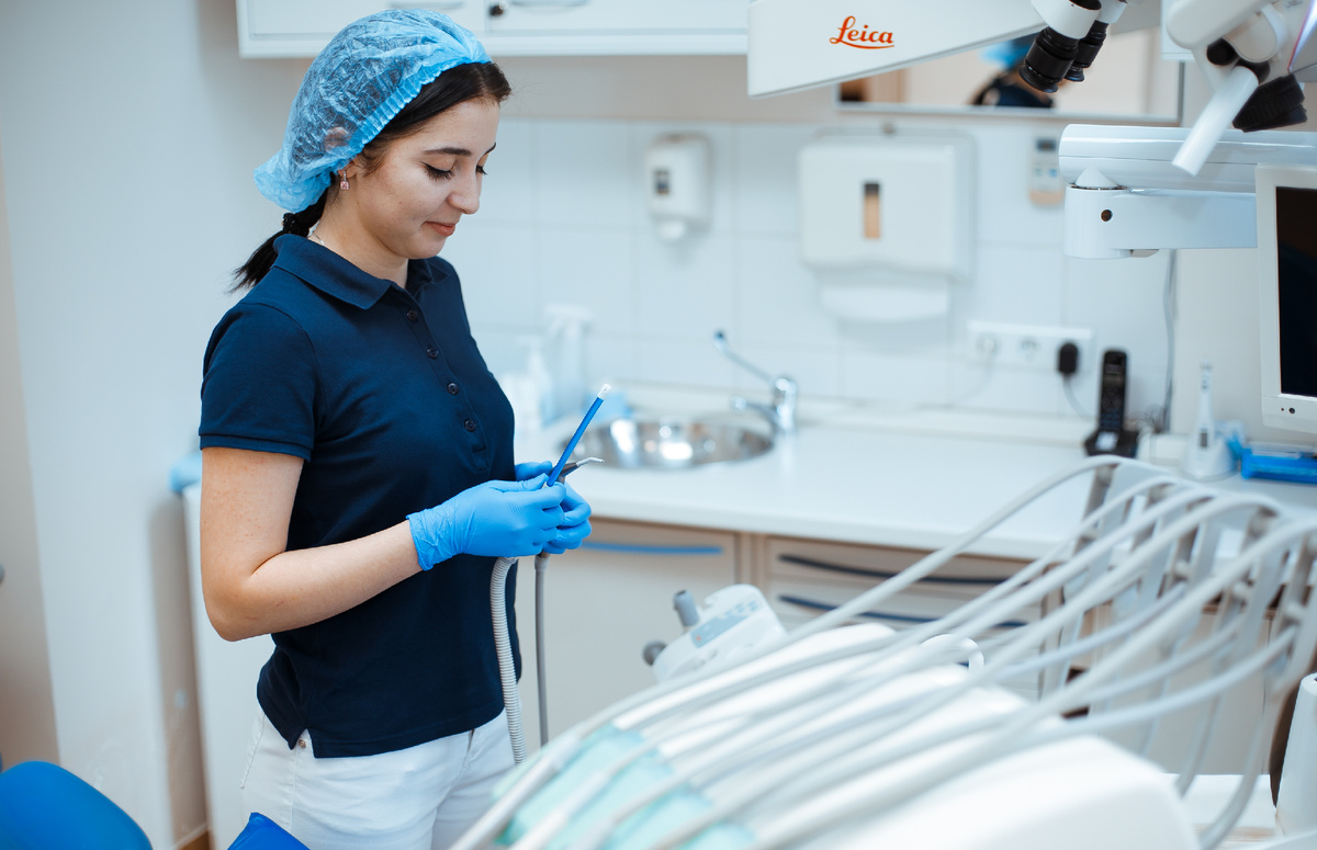 Фотография взята с сайта стоматологии Дмитрович Фэмили https://www.dmitrovich.ru/