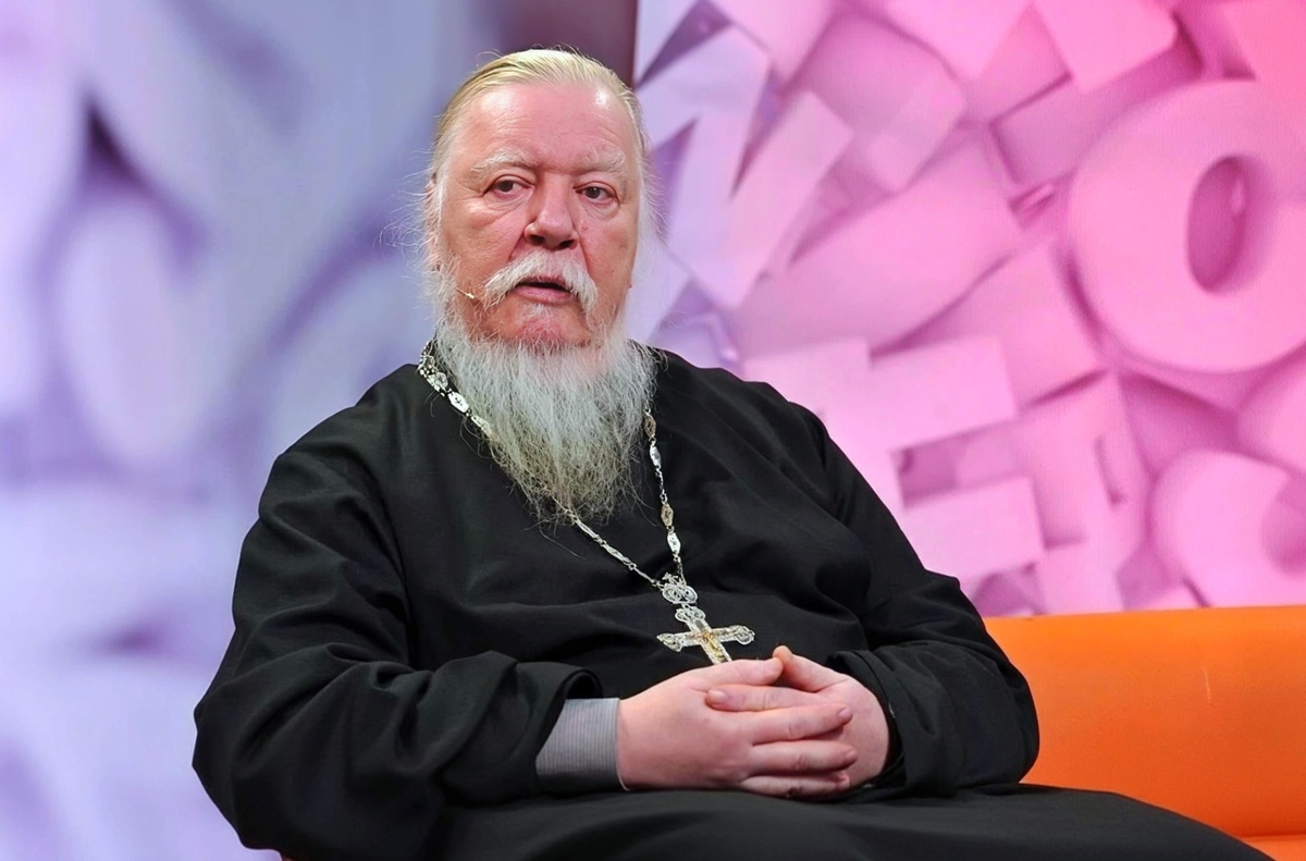 Димитрий Смирнов (07.03.1951 — 21.10.2020 гг.) — протоиерей, церковный и общественный деятель.