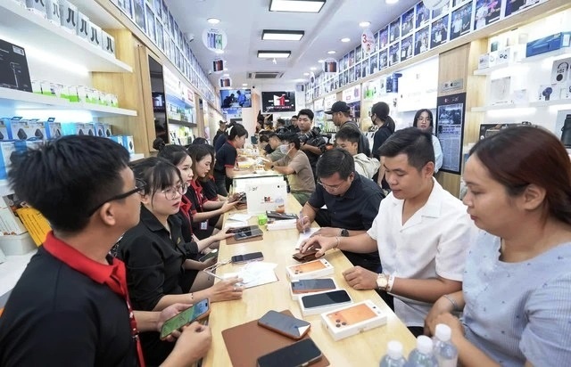 Меньше всего рабочих дней потребовалось пользователям Люксембурга и Швейцарии, чтобы получить iPhone 17 Pro.