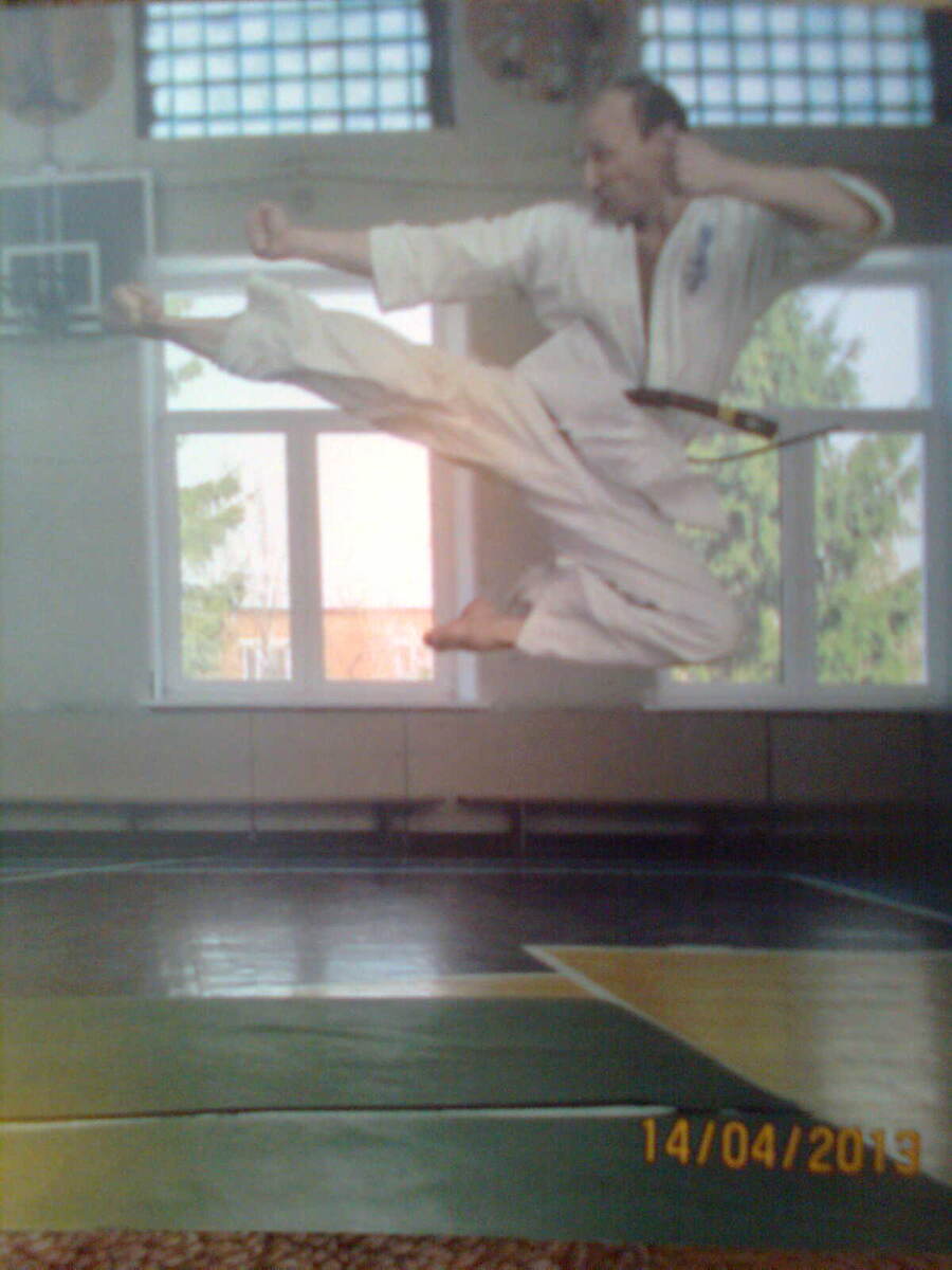 Леонид Анатольевич - удар в прыжке