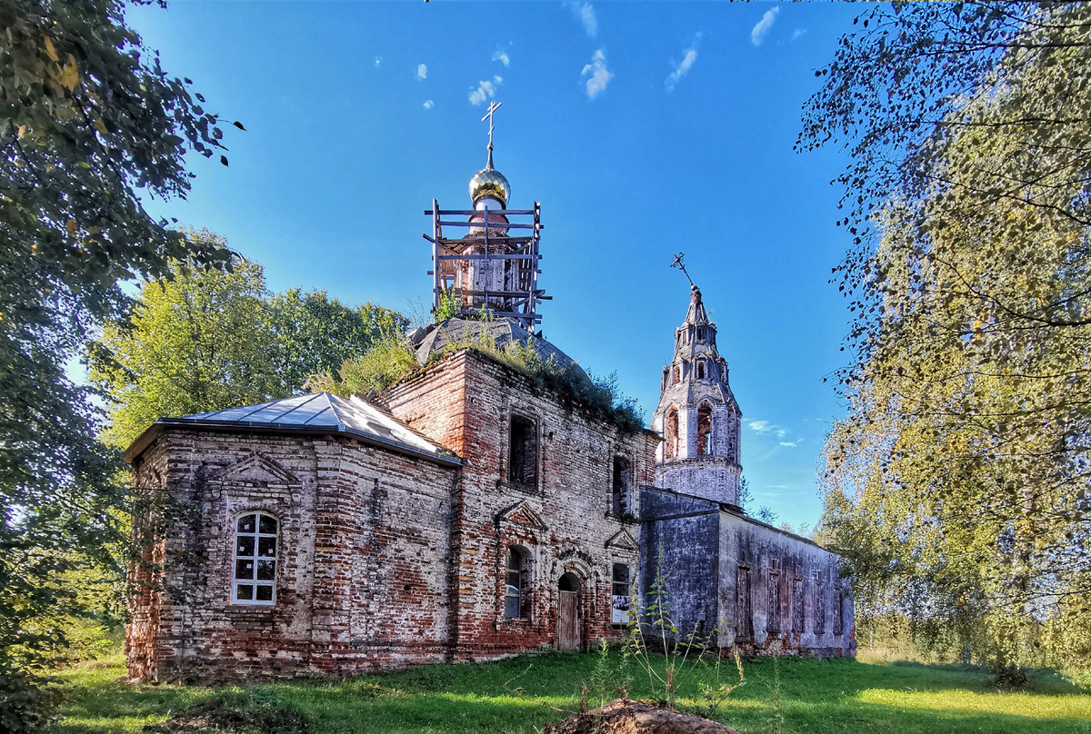 Першино, Преображенская церковь.