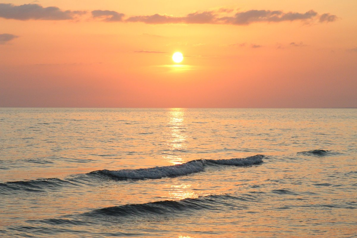 Поверхность спокойна — а ниже 150–200 м начинается безжизненная зона, насыщенная сероводородом