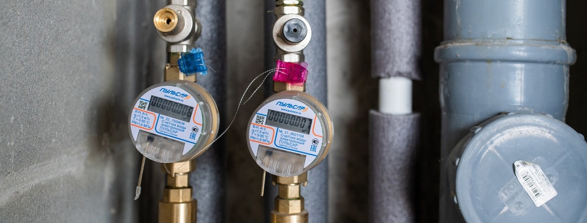    Счётчики воды в новостройке. Автор фото: Сергей Ермохин / "Деловой Петербург"