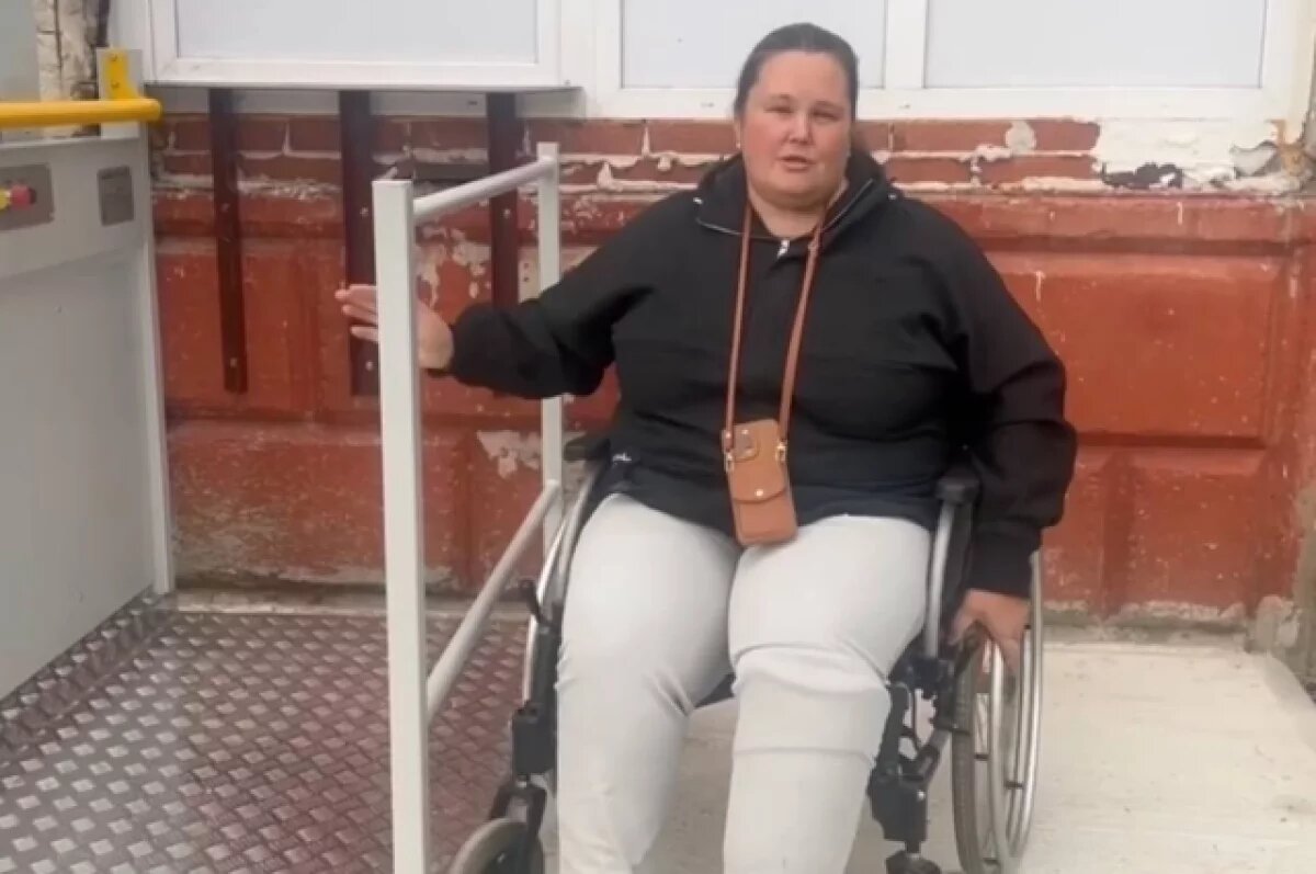    В Прикамье сделали подъёмник для инвалида, вынужденной ползти до квартиры