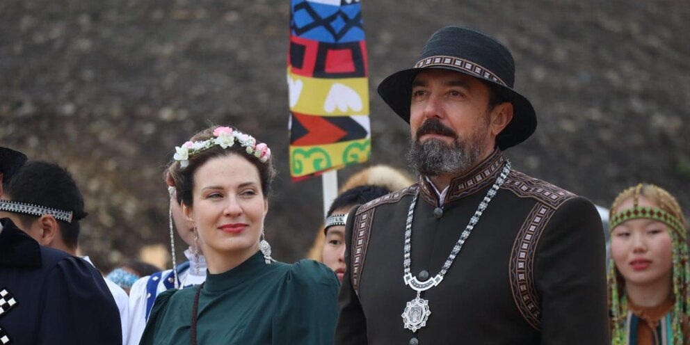 На фото: председатель Совета депутатов Наталья Бараханова и глава района Роман Щегельняк