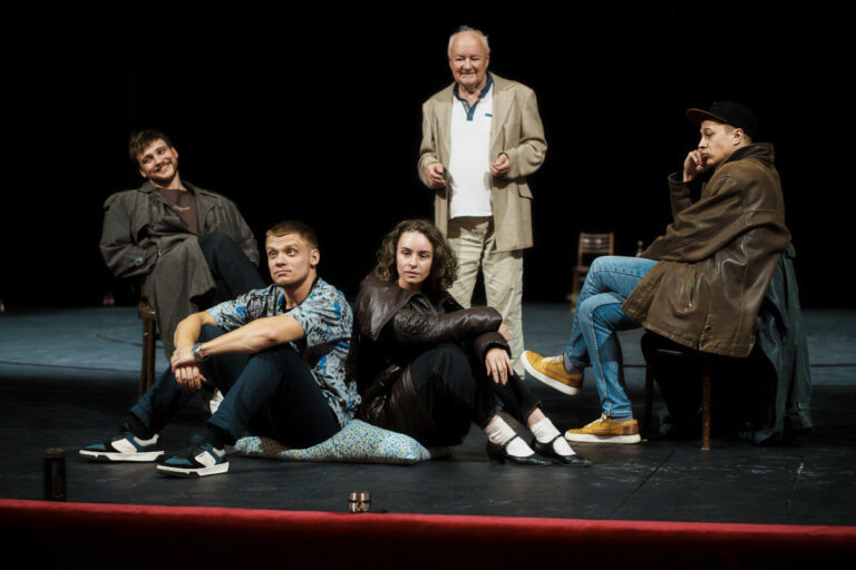    Фото с репетиции.