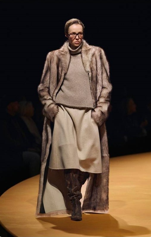 Khaite Fall/Winter 2025-2026 Ready-To-Wear Fashion Show