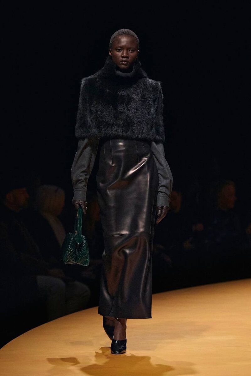 Khaite Fall/Winter 2025-2026 Ready-To-Wear Fashion Show